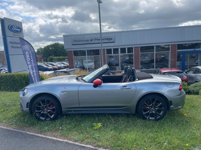 2018 (18) Abarth 124 Spider Abarth 124 Spider 1.4 Turbo Multiair 170hp Manual
