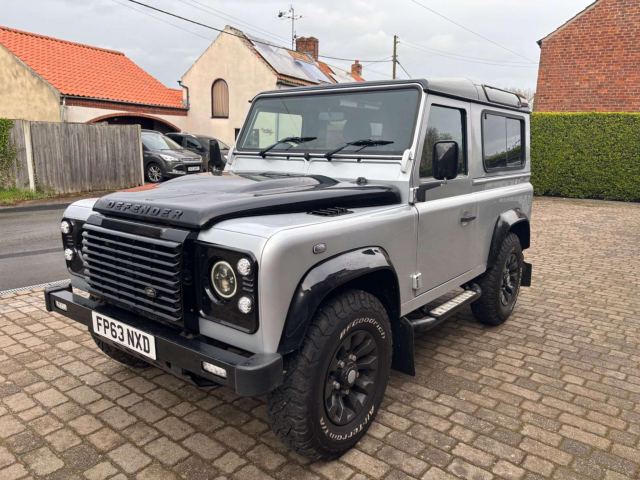 2013 (63) Land Rover Defender 90 2.2 TDCi XS Station Wagon Double Cab 3dr Diesel Manual 4WD SWB Euro 5 (122 ps)