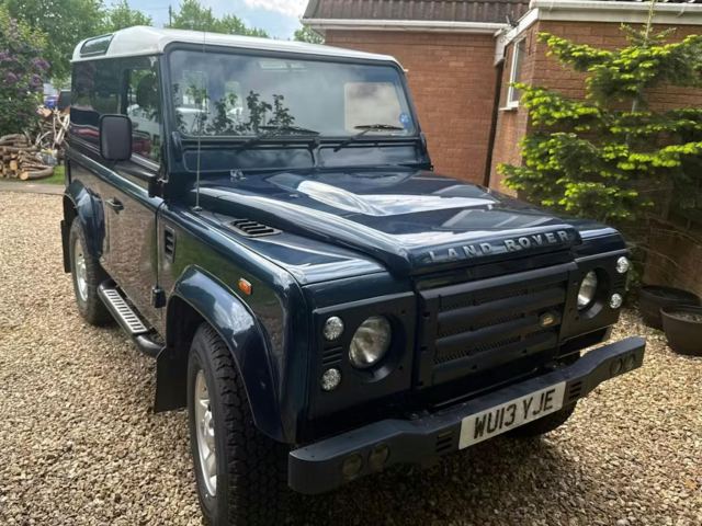 2013 (13) Land Rover Defender 90 2.2 TDCi Hard Top SUV 3dr Diesel Manual 4WD SWB Euro 5 (122 ps)